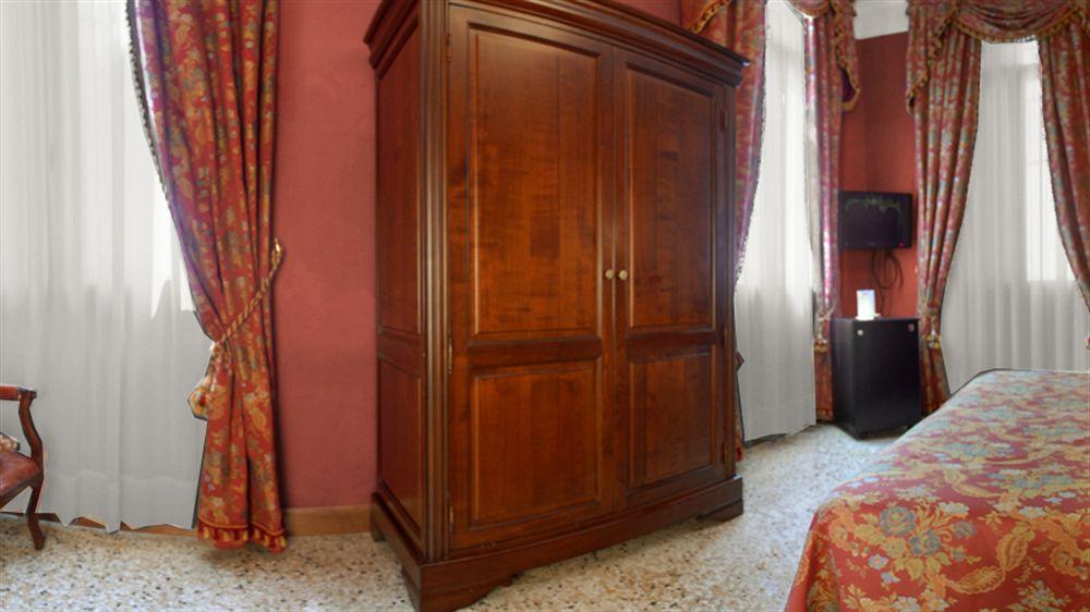 Hotel San Cassiano Ca'Favretto Velence Kültér fotó