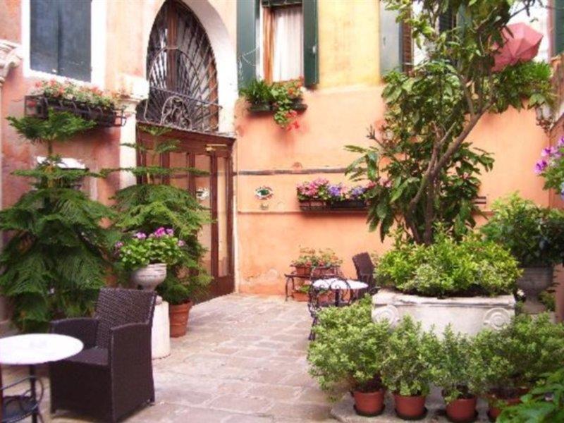 Hotel San Cassiano Ca'Favretto Velence Kültér fotó